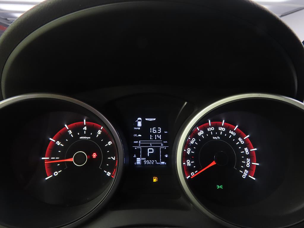 Ssangyong Tivoli - Vista 9