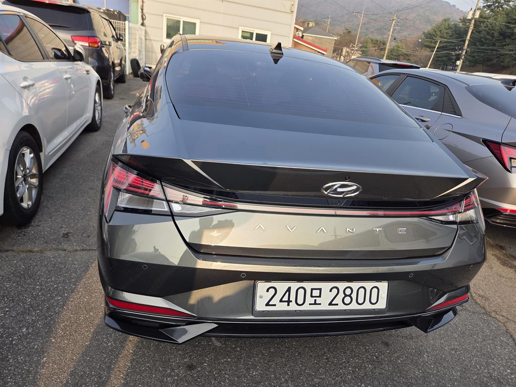 HYUNDAI Avante - Vista 4