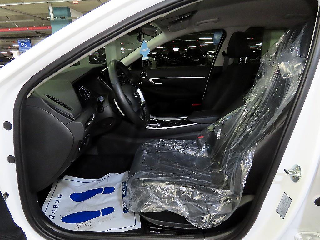 HYUNDAI Sonata - Vista 6