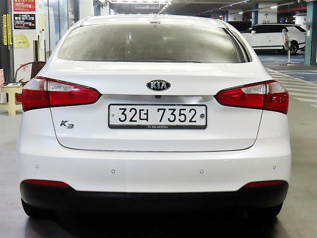 KIA K3 - Vista 5