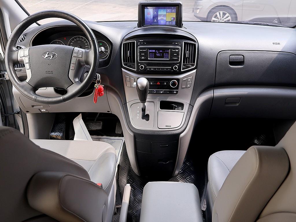 HYUNDAI Starex - Vista 9