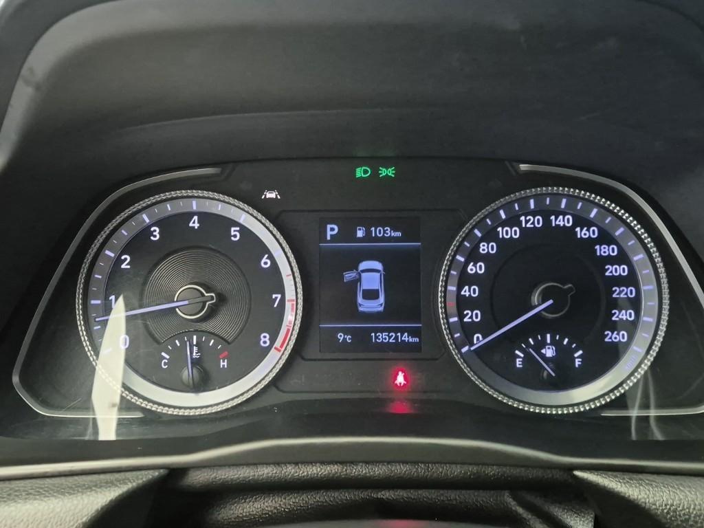 HYUNDAI Sonata - Vista 6