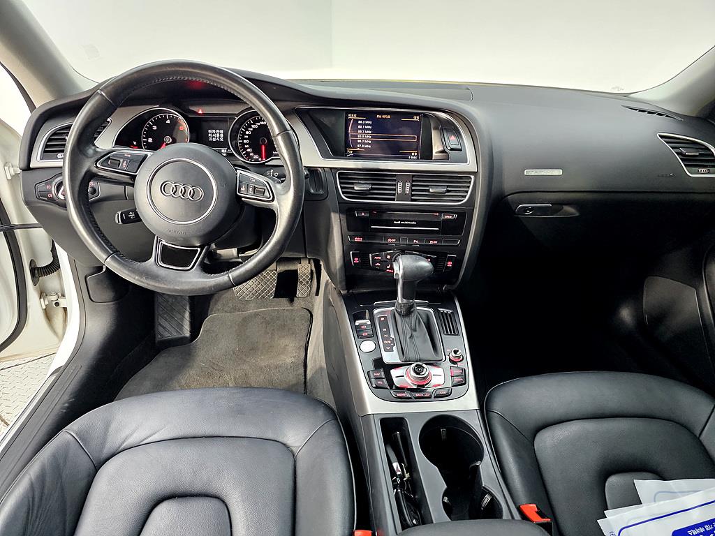 Audi A5 - Vista 5