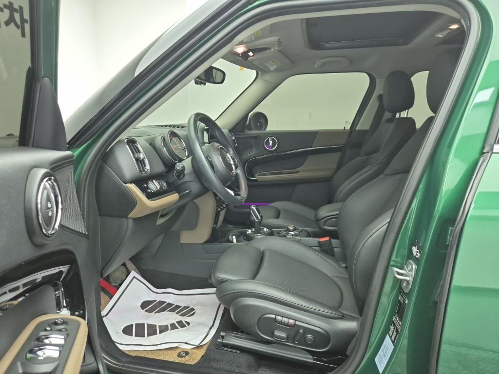 Mini Countryman - Vista 11