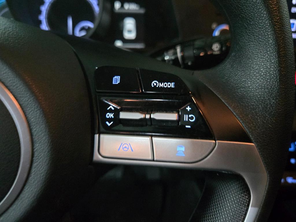 HYUNDAI Avante - Vista 11