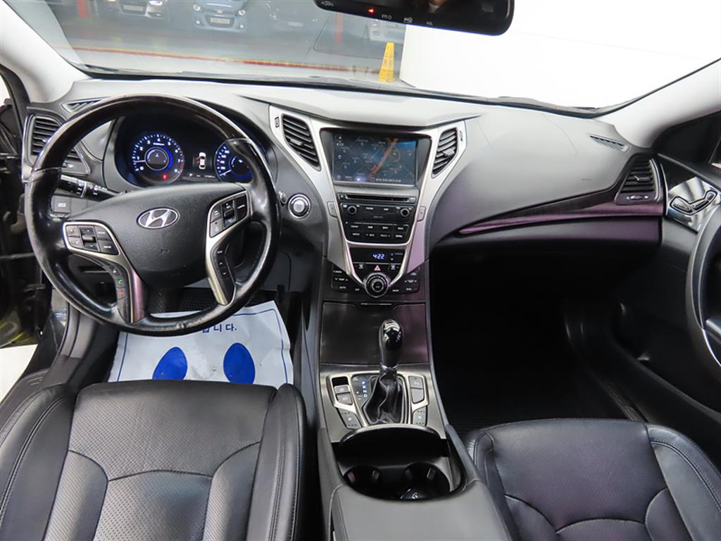 HYUNDAI Grandeur - Vista 7