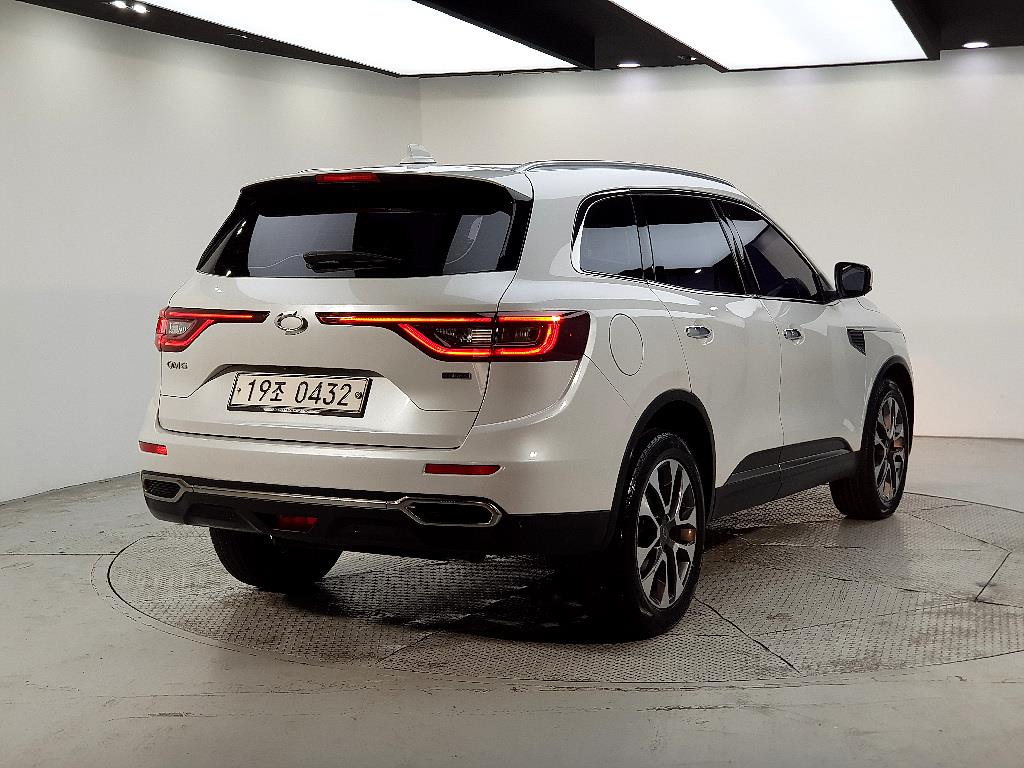 SAMSUNG QM6 - Vista 4