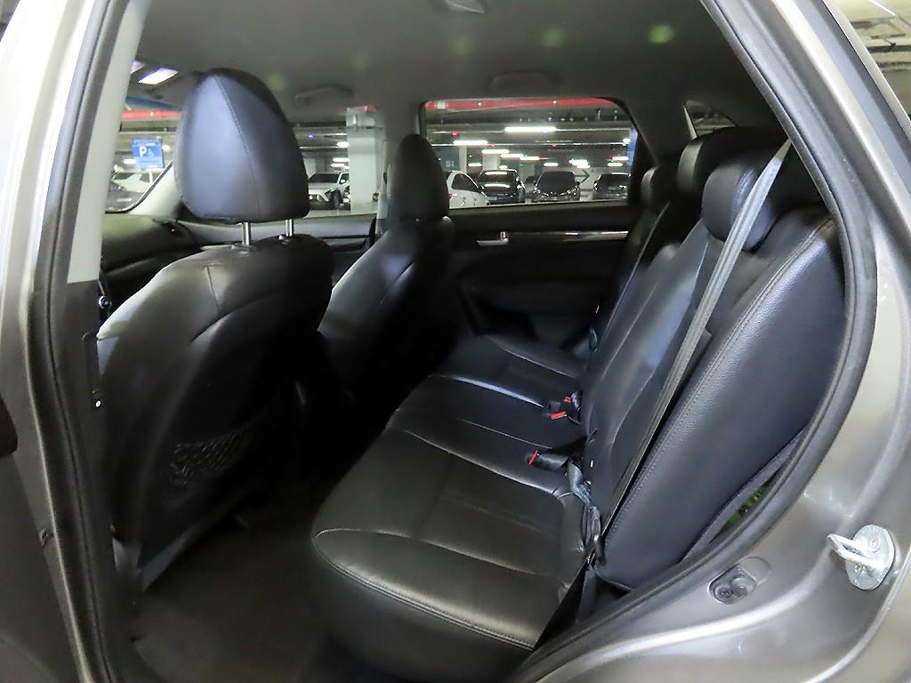 KIA Sorento - Vista 7