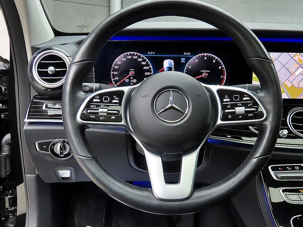 Mercedes Benz E class - Vista 9