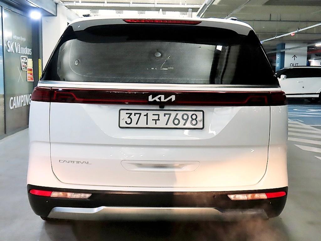 KIA Carnival - Vista 5