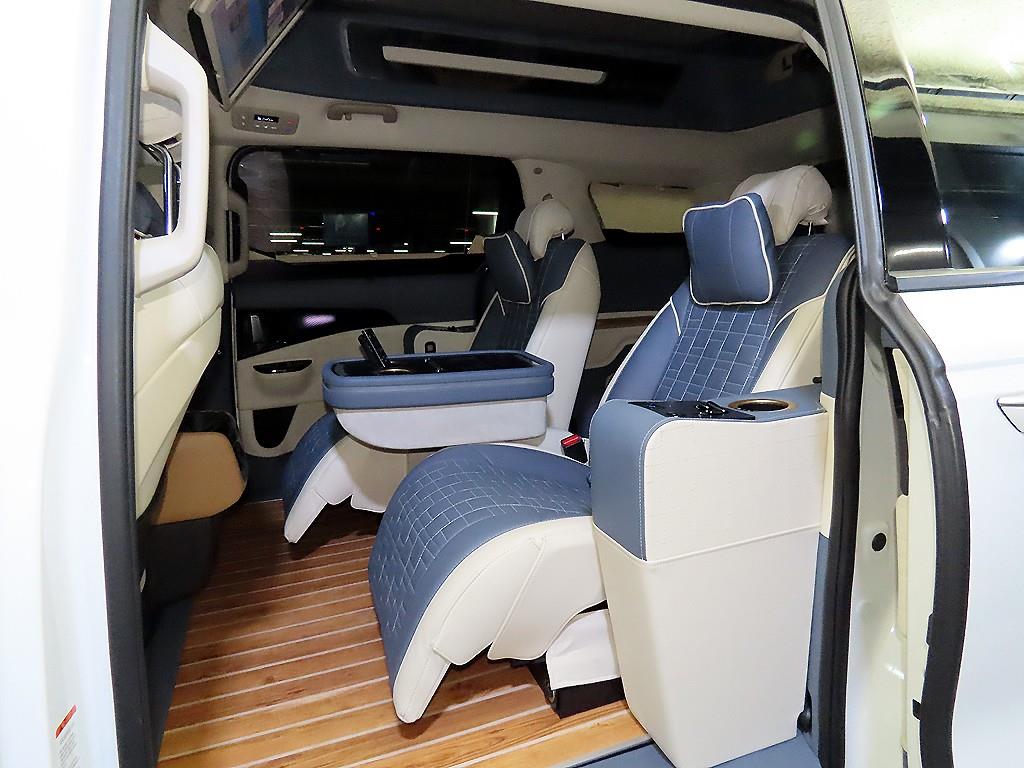 KIA Carnival - Vista 8