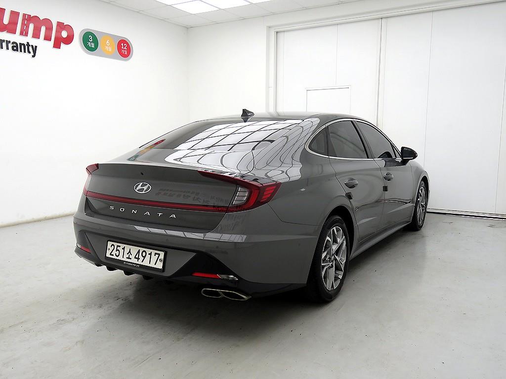 HYUNDAI Sonata - Vista 4