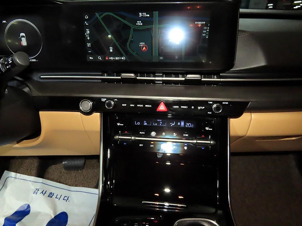 KIA Carnival - Vista 11