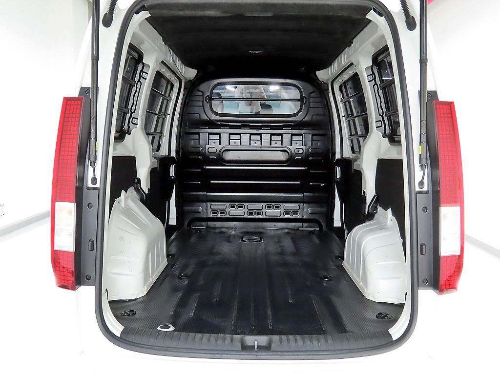 HYUNDAI Staria - Vista 5