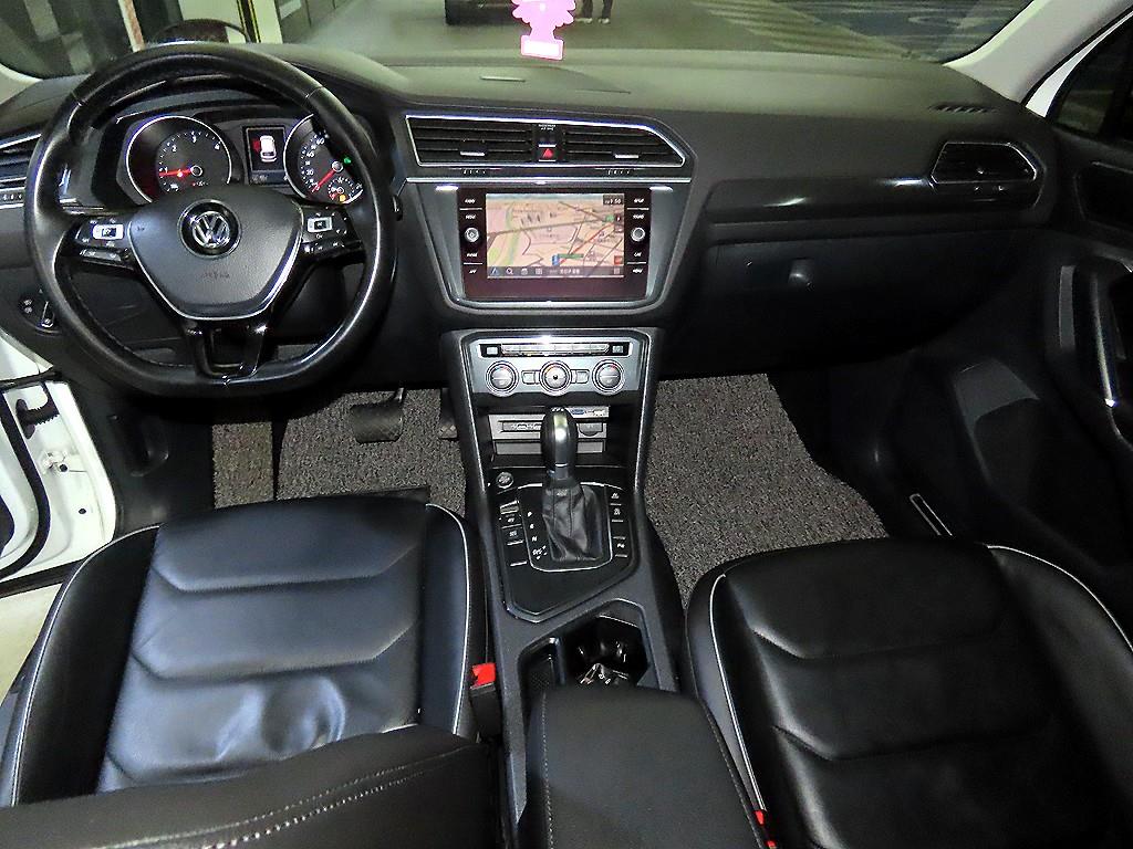 Volkswagen Tiguan - Vista 10