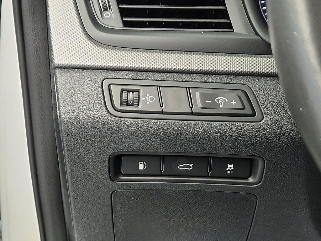 HYUNDAI Sonata - Vista 9