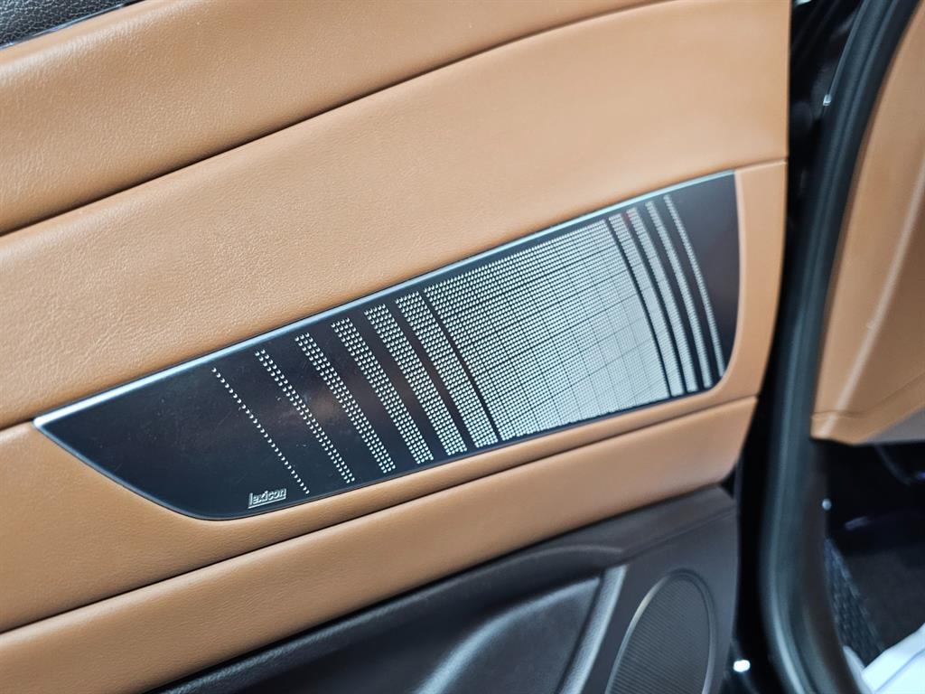 Genesis G80 - Vista 12