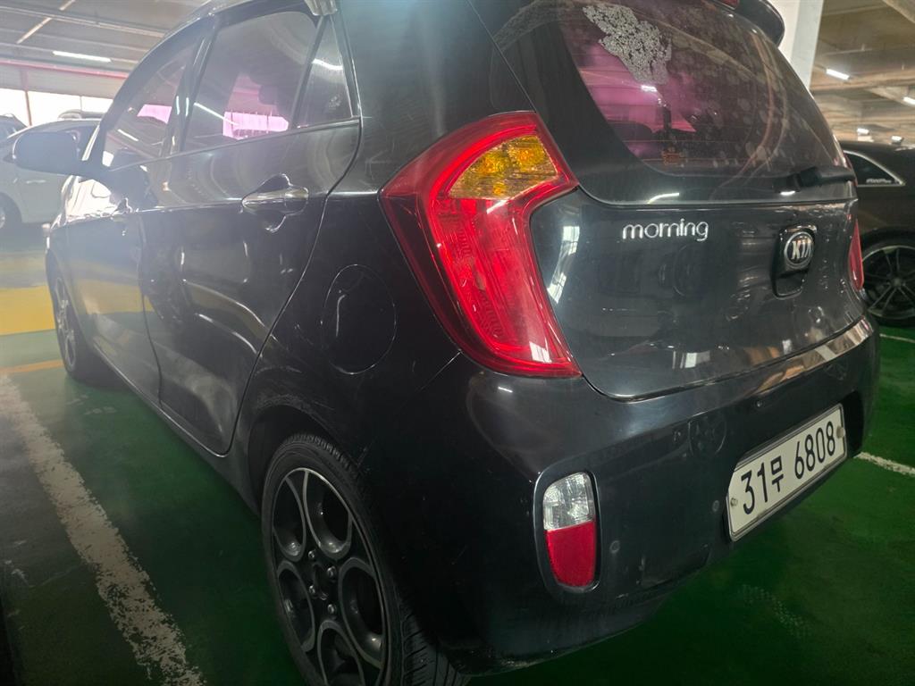 KIA Morning - Vista 5