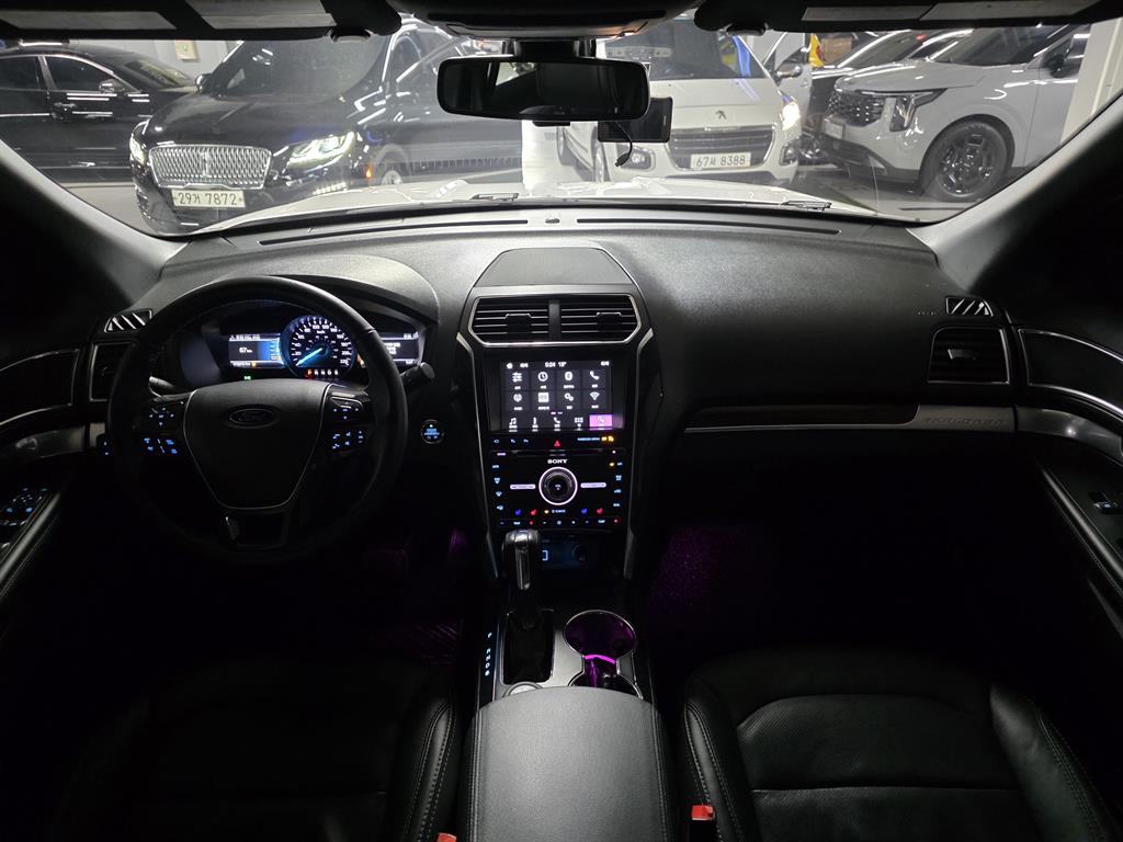 Ford Explorer - Vista 5