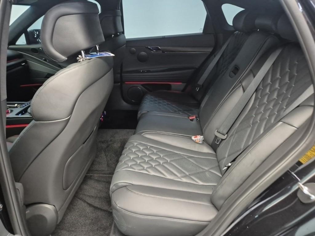 Genesis G80 - Vista 12