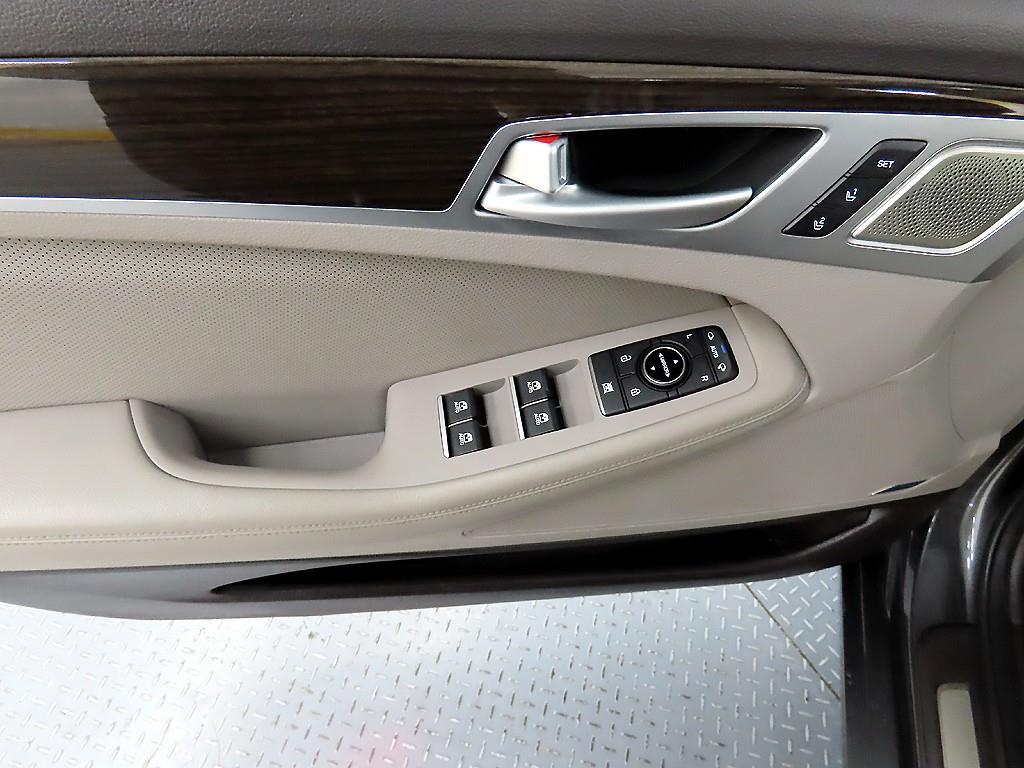 Genesis G80 - Vista 11