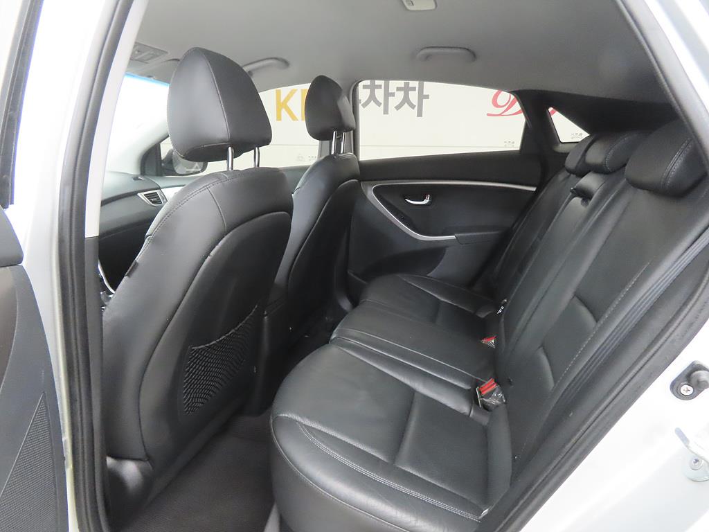 HYUNDAI i30 - Vista 6