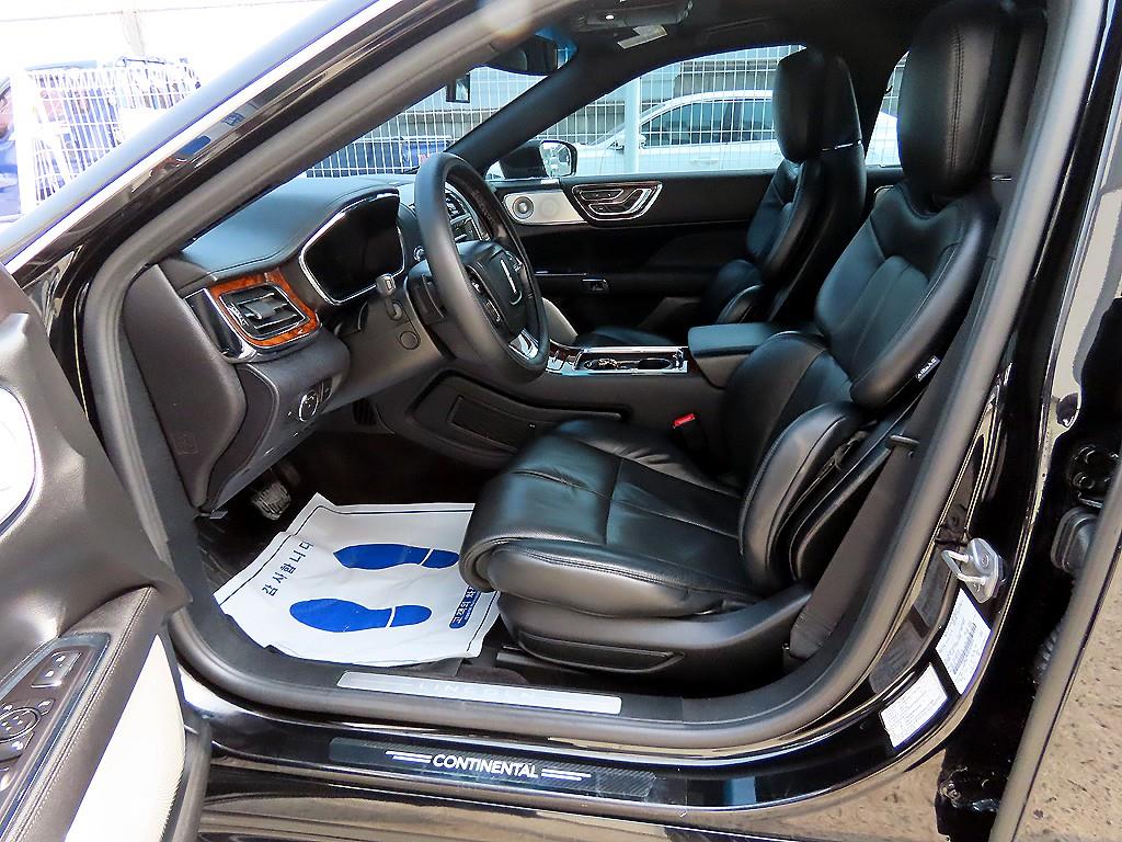 Lincoln Continental - Vista 5