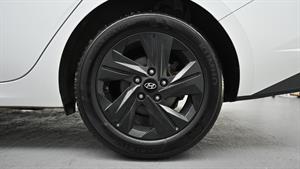 HYUNDAI Avante - Vista 6