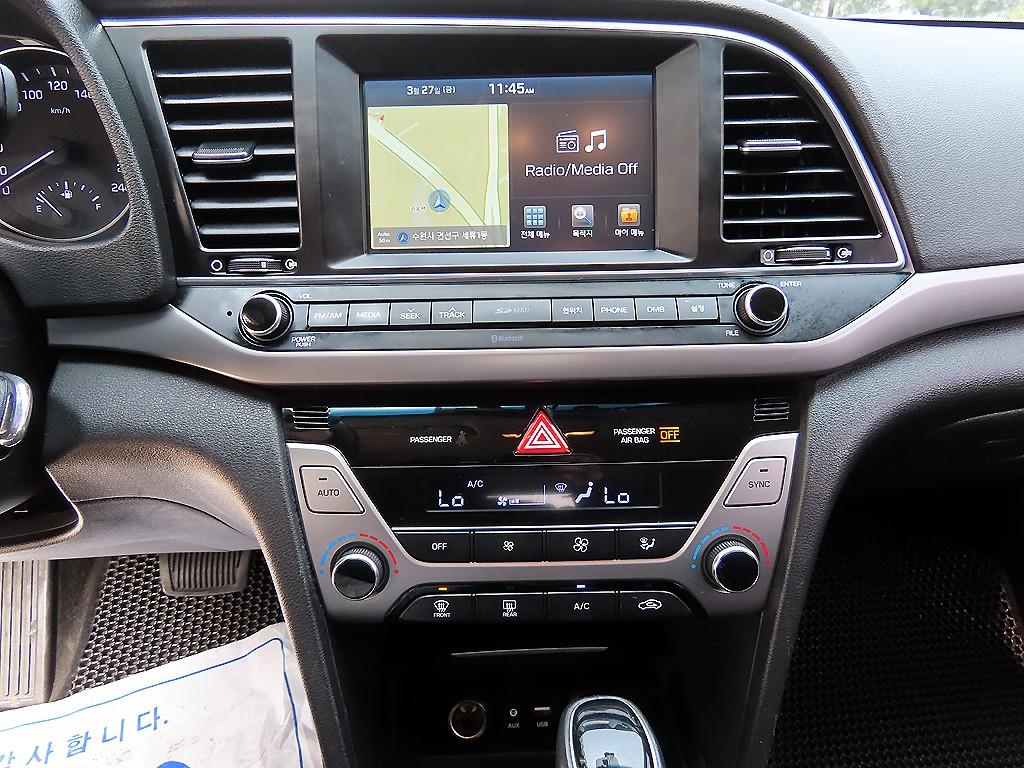 HYUNDAI Avante 2016 Gris - Importación desde Corea - HF Imports Iquique - Foto 13