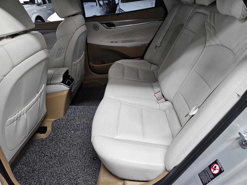 HYUNDAI Grandeur 2021 the color of pearl - Importación desde Corea - HF Imports Iquique - Foto 17