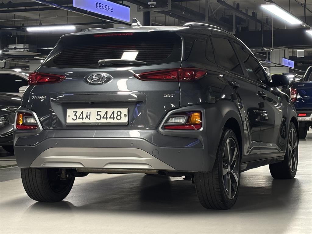 HYUNDAI Kona - Vista 4