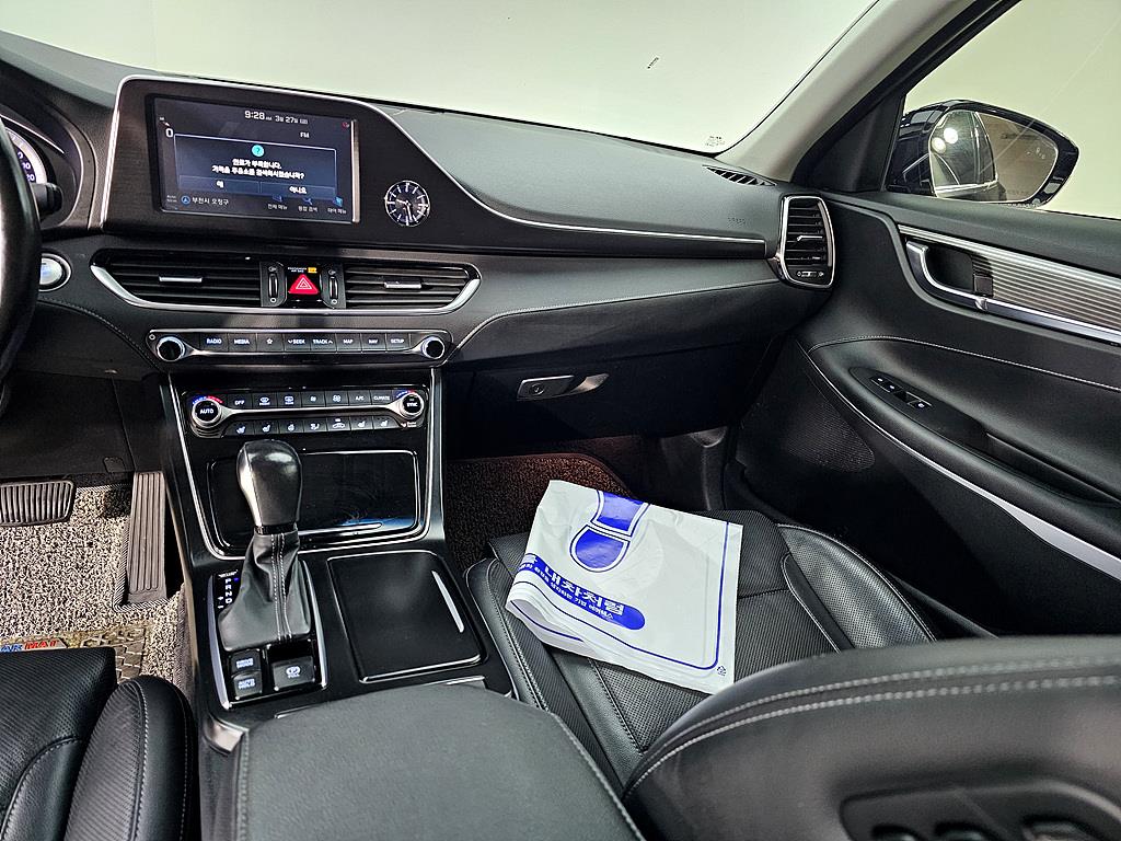 HYUNDAI Grandeur - Vista 10