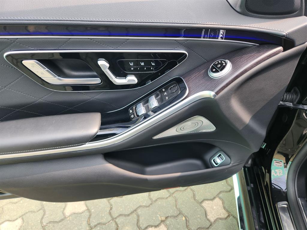 Mercedes Benz S Class - Vista 12
