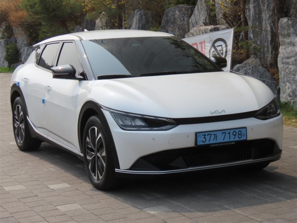 KIA EV6 - Vista 3
