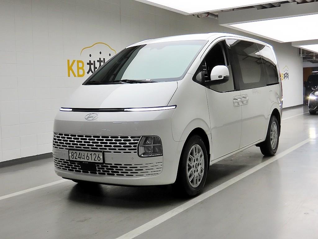 HYUNDAI Staria - Vista 2