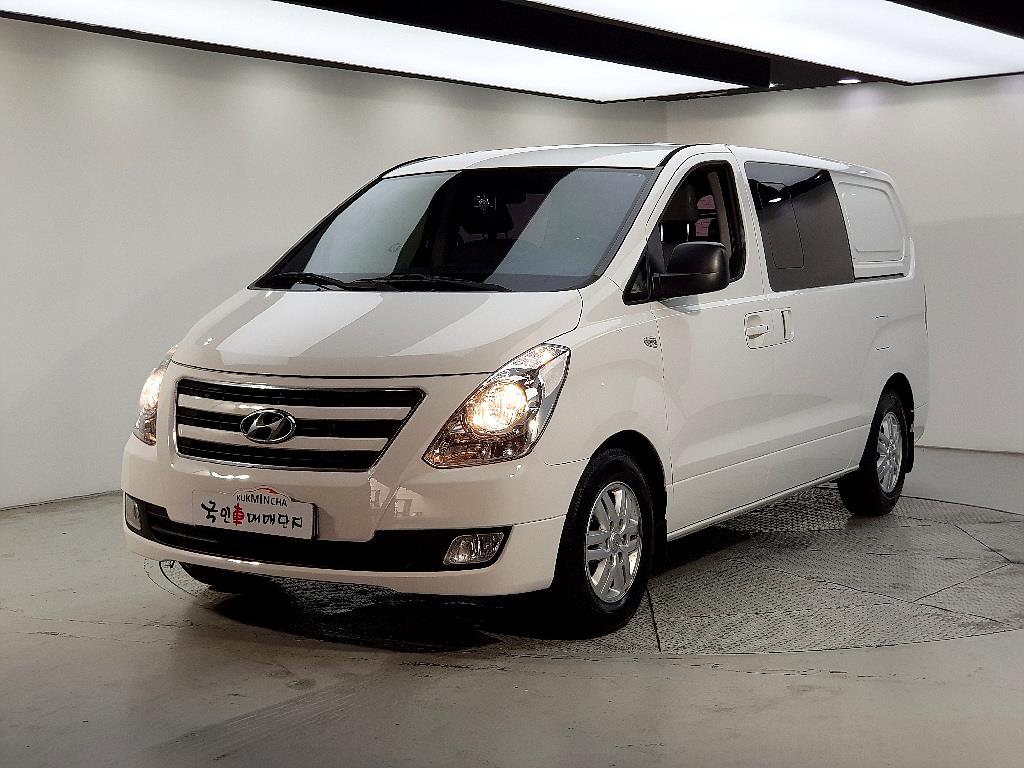 HYUNDAI Starex 2017 Blanco - Importación desde Corea - HF Imports Iquique - Foto 1