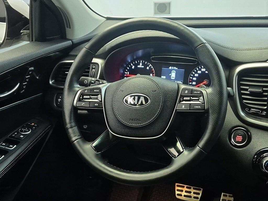 KIA Sorento - Vista 8