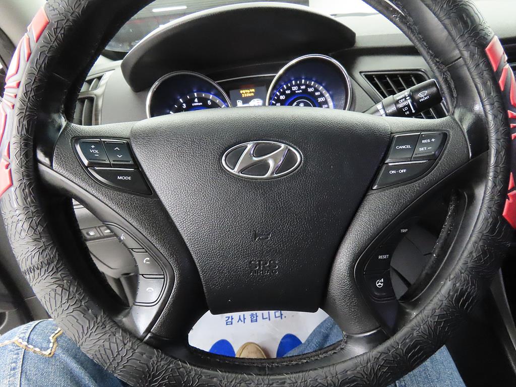 HYUNDAI Sonata - Vista 9