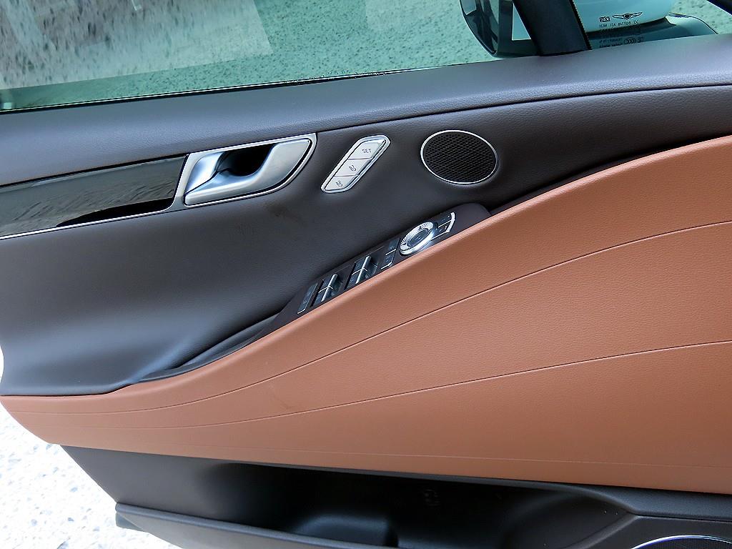 Genesis G80 - Vista 12