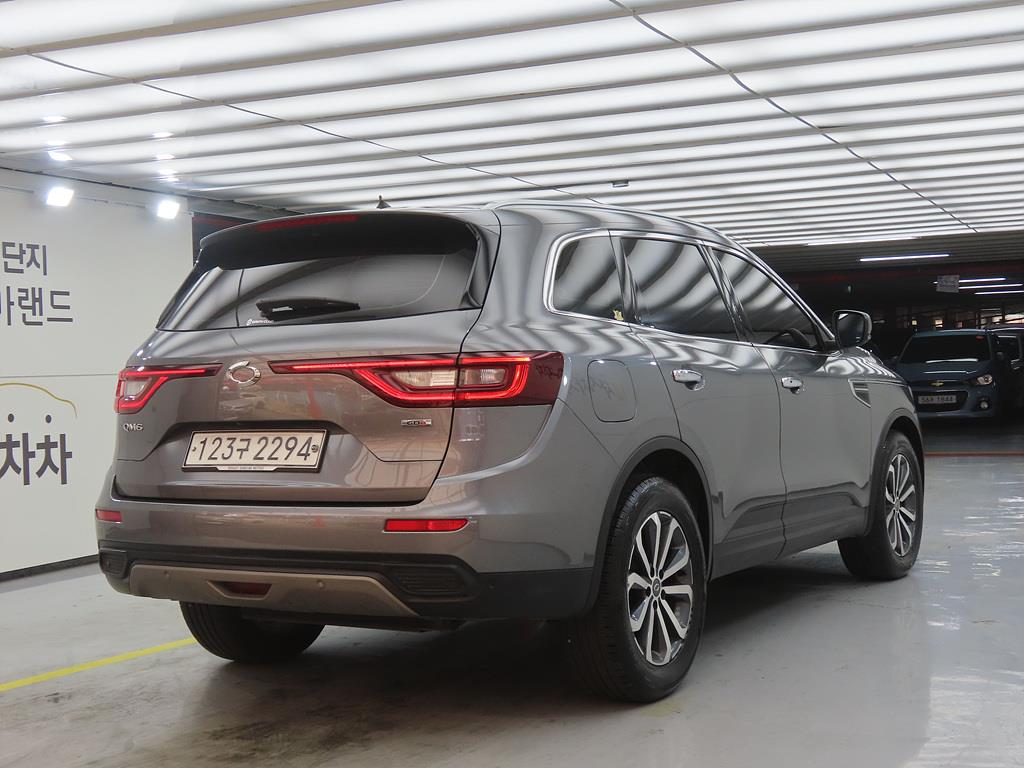 SAMSUNG QM6 - Vista 4