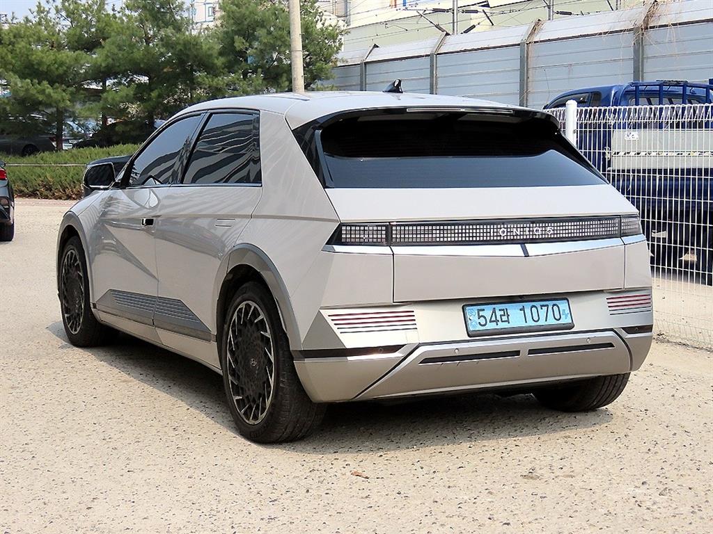 HYUNDAI Ioniq 5 - Vista 3