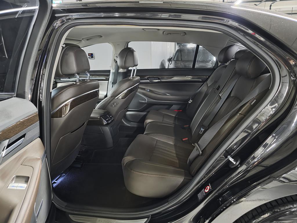 Genesis EQ900 - Vista 8