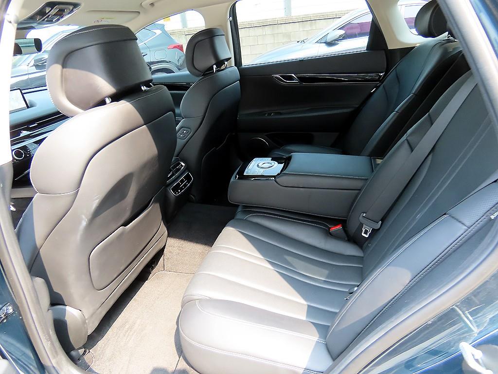 Genesis G80 - Vista 6