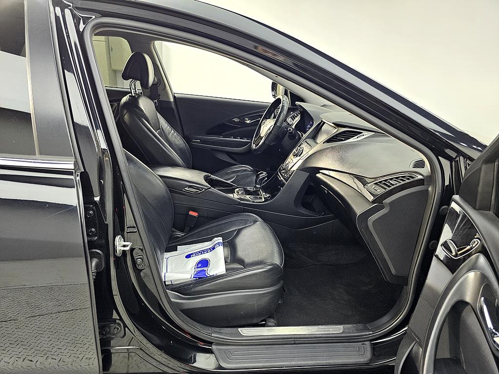 HYUNDAI Grandeur - Vista 11