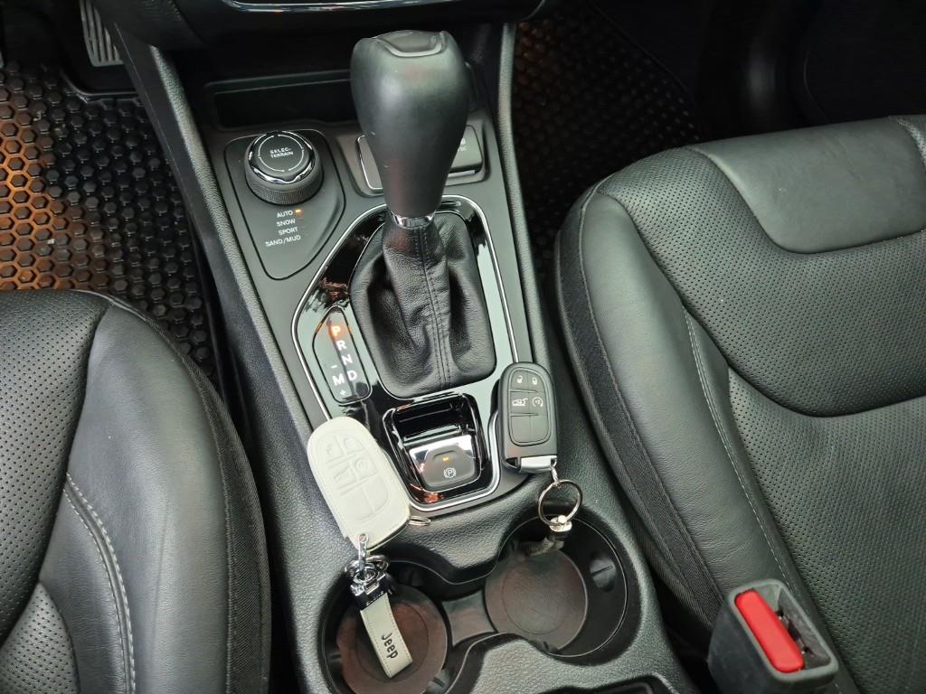 Jeep Cherokee - Vista 8