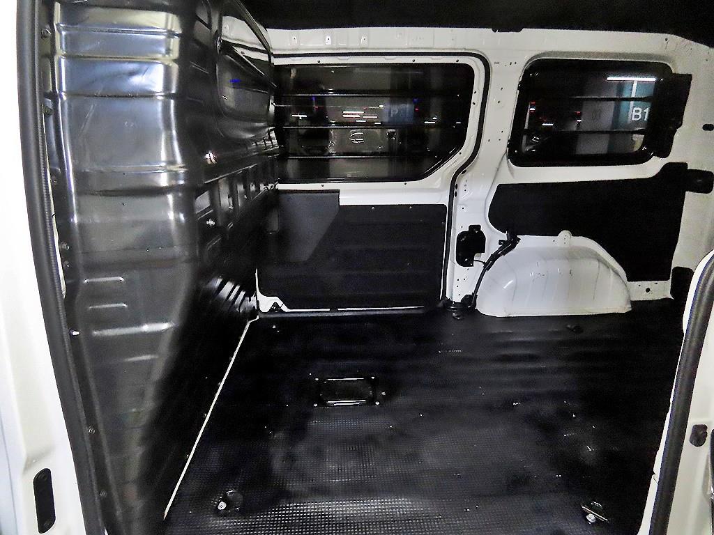 HYUNDAI Staria - Vista 7