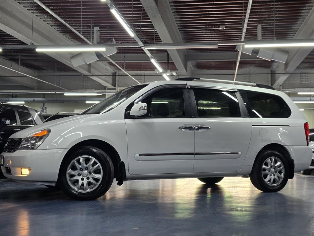 KIA Carnival 2012 Blanco - Importación desde Corea - HF Imports Iquique - Foto 1