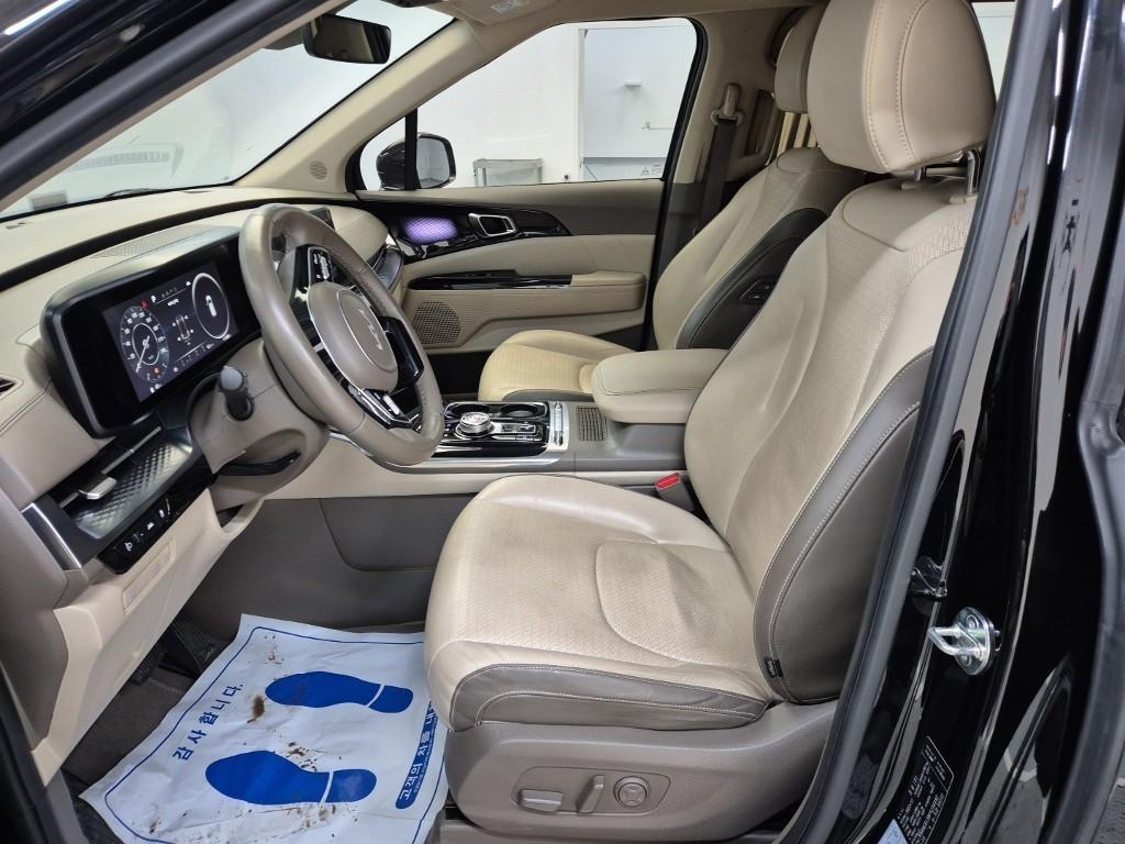 KIA Carnival - Vista 11