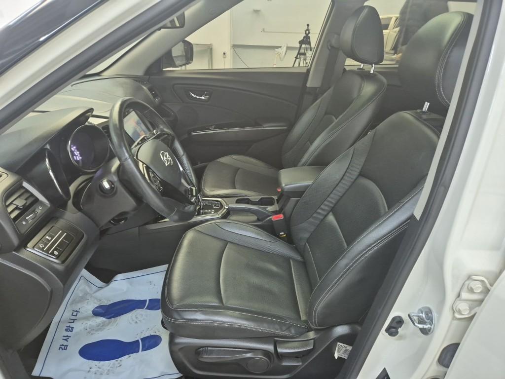 Ssangyong Tivoli - Vista 11