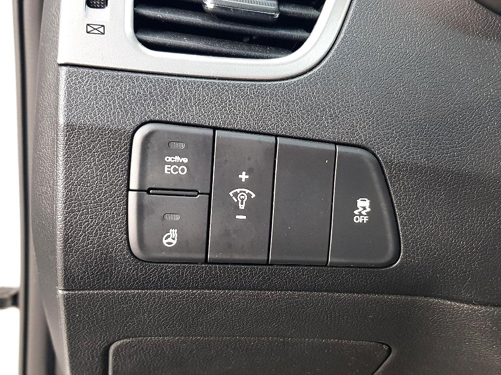 HYUNDAI Avante - Vista 12